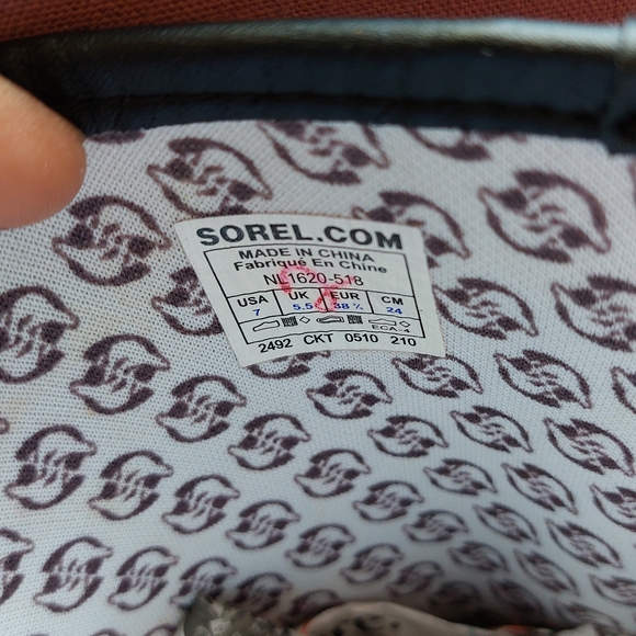 Sorel Black and Purple Tall Rain Boots Size 7 - Picture 15 of 15